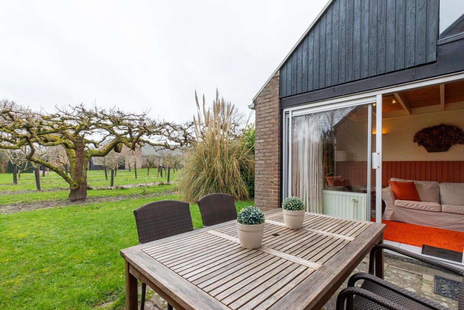 Vakantiehuis - De Haaijmanweg 5 | Burgh Haamstede 'Huisje 86' Exterior photo